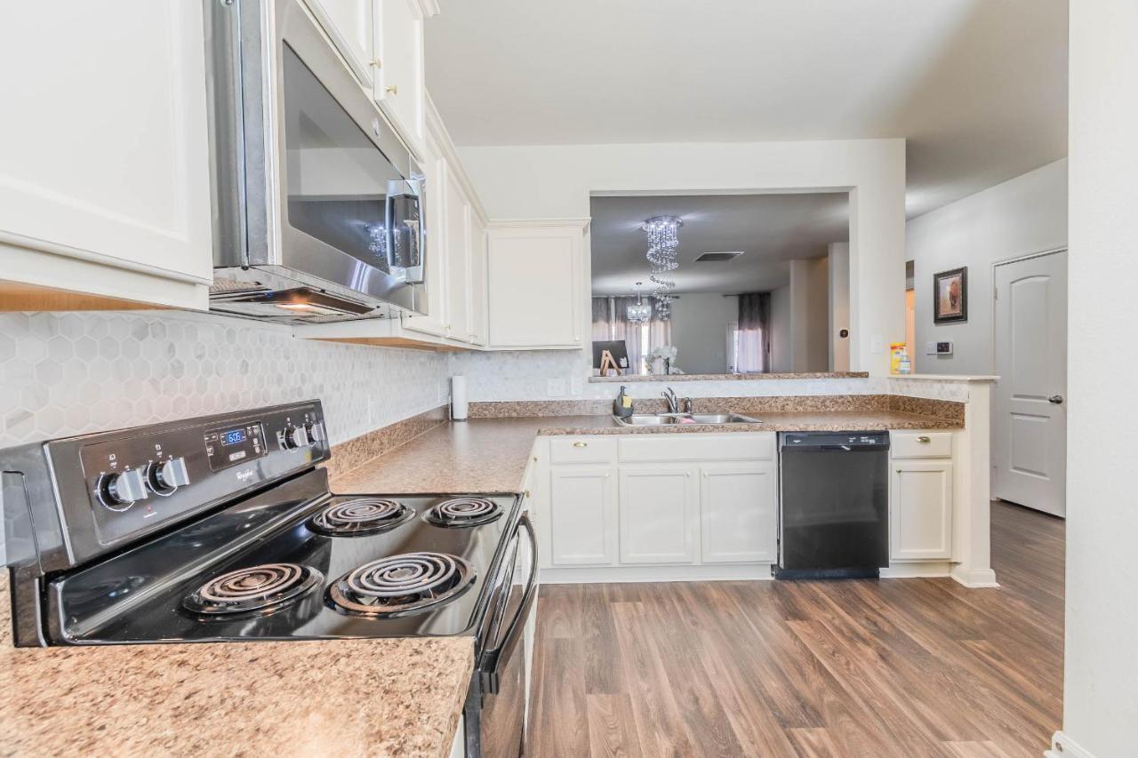 Luxury 5Br Dallas Retreat With Business Amenities - Perfect For Business Travelers, Families & Groups Exterior photo