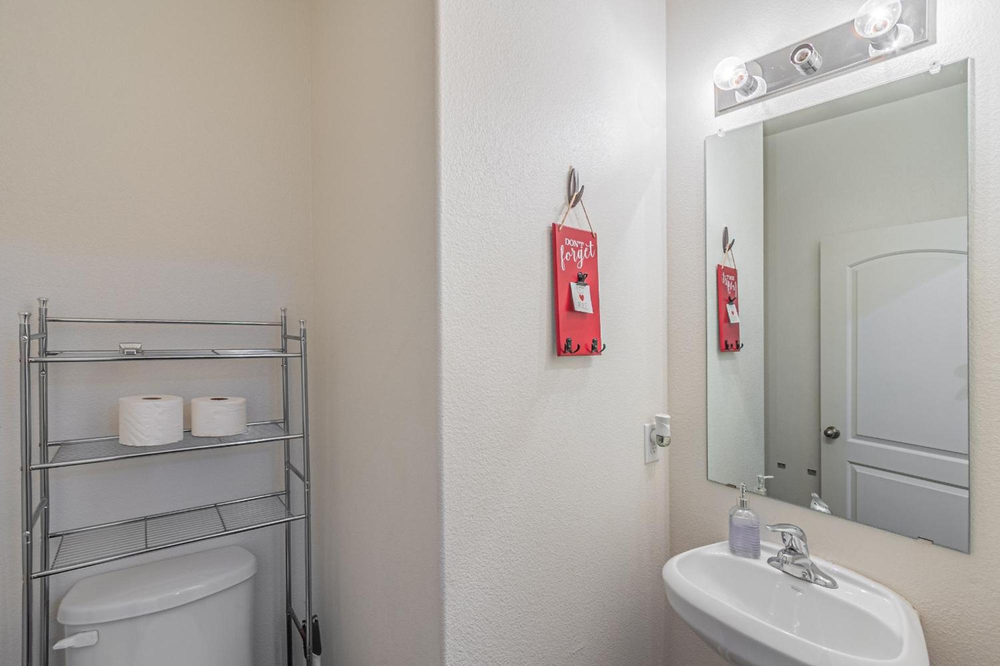 Luxury 5Br Dallas Retreat With Business Amenities - Perfect For Business Travelers, Families & Groups Exterior photo