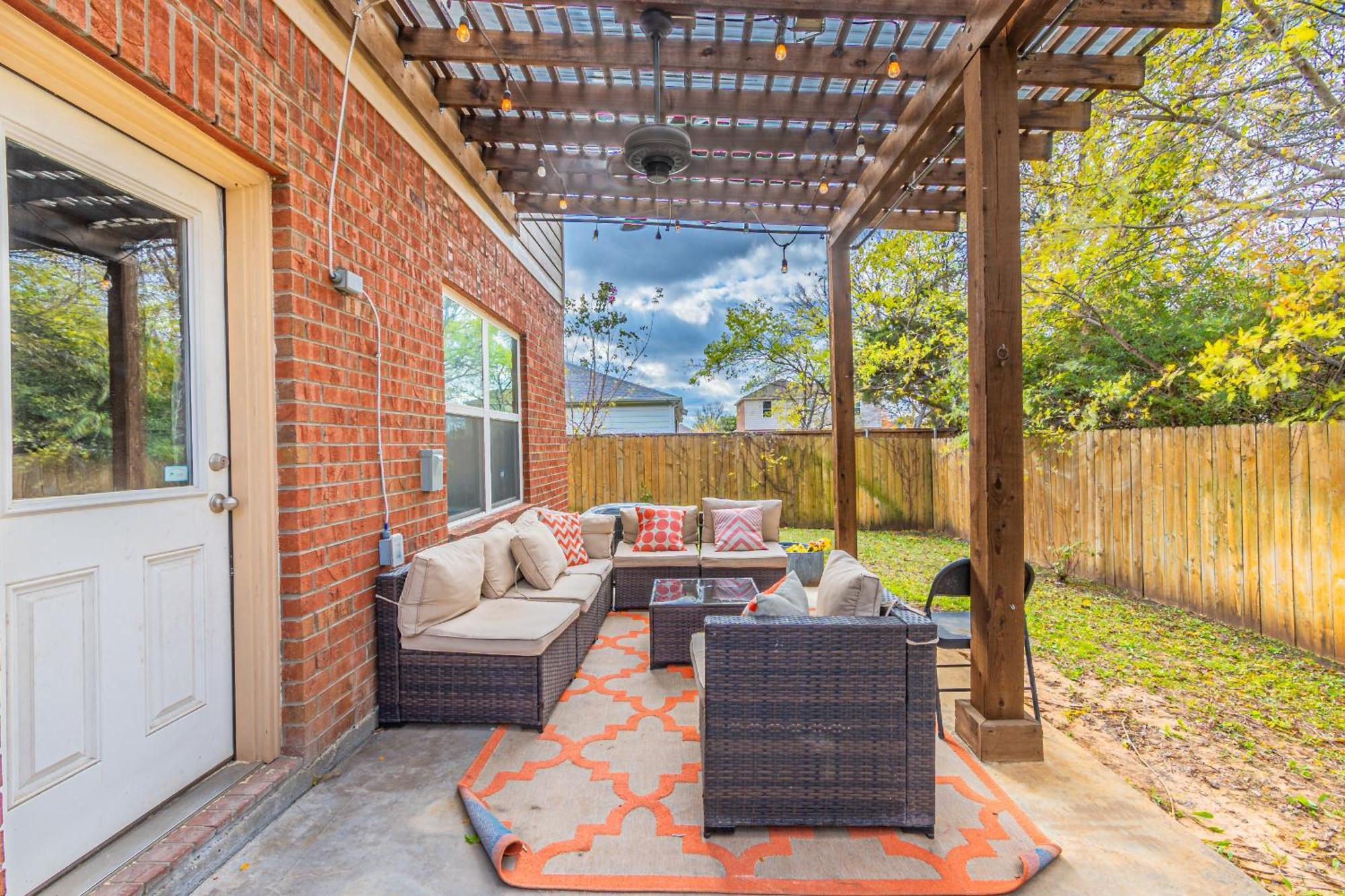 Luxury 5Br Dallas Retreat With Business Amenities - Perfect For Business Travelers, Families & Groups Exterior photo
